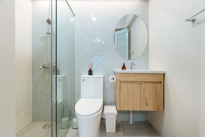 47 Jalan Tiga, 47 Jalan Tiga, 3 Bedrooms, 915 sqft, HDB Flat For Rent, by Sean Lee, 500171336 - Bathroom - PropertyGuru.com.sg