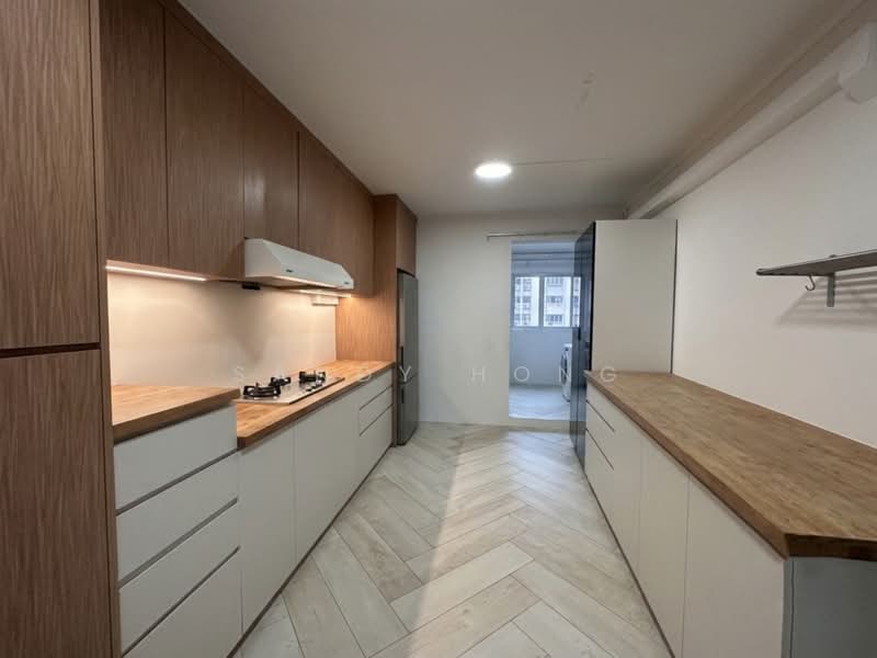 449 Clementi Avenue 3, 449 Clementi Avenue 3, 2 Bedrooms, 731 sqft, HDB Flat For Sale, by Sandy Hong, 500171338 - Kitchen - PropertyGuru.com.sg