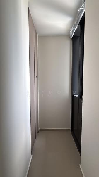 Perfect Ten, 323 Bukit Timah Road, 3 Bedrooms, 1,227 sqft, Condominium For Rent, by Craymond Ching 陈奕充, 500171351 - Corridor - PropertyGuru.com.sg