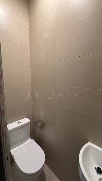 Perfect Ten, 323 Bukit Timah Road, 3 Bedrooms, 1,227 sqft, Condominium For Rent, by Craymond Ching 陈奕充, 500171351 - Bathroom - PropertyGuru.com.sg