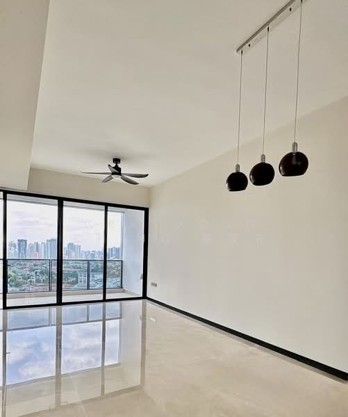 Perfect Ten, 323 Bukit Timah Road, 3 Bedrooms, 1,227 sqft, Condominium For Rent, by Craymond Ching 陈奕充, 500171351 - Living Room - PropertyGuru.com.sg