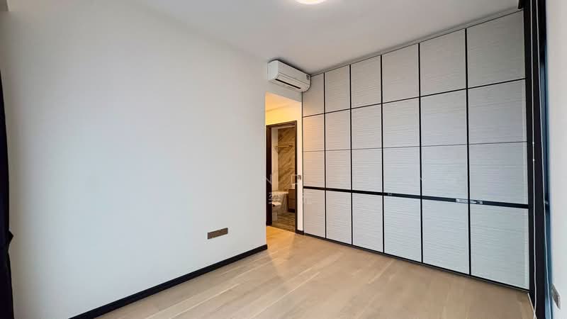 Perfect Ten, 323 Bukit Timah Road, 3 Bedrooms, 1,227 sqft, Condominium For Rent, by Craymond Ching 陈奕充, 500171351 - Master Bedroom  - PropertyGuru.com.sg