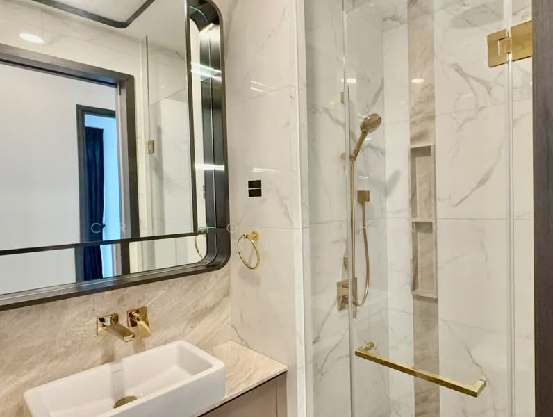 Perfect Ten, 323 Bukit Timah Road, 3 Bedrooms, 1,227 sqft, Condominium For Rent, by Craymond Ching 陈奕充, 500171351 - Common Bathroom - PropertyGuru.com.sg
