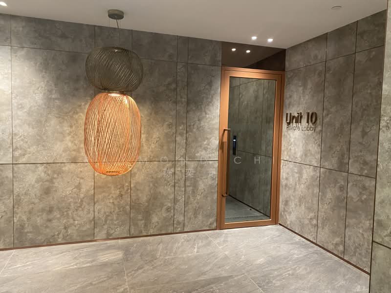 Perfect Ten, 323 Bukit Timah Road, 3 Bedrooms, 1,227 sqft, Condominium For Rent, by Craymond Ching 陈奕充, 500171351 - Private Lift Lobby - PropertyGuru.com.sg