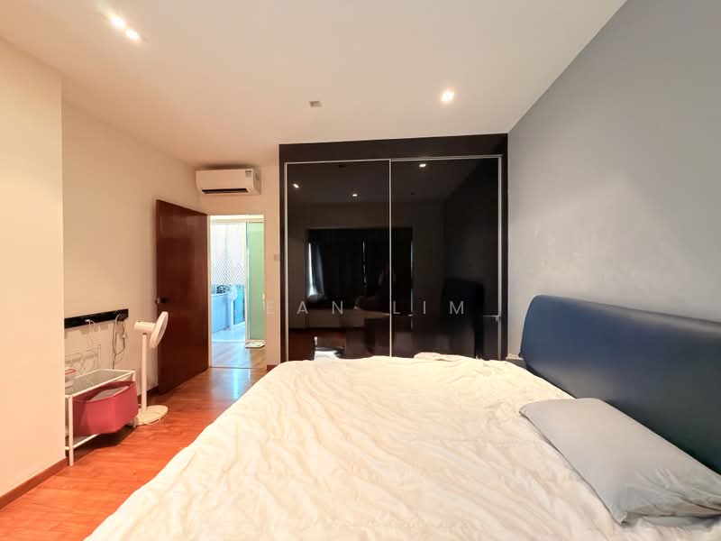 Sims Dorado, 11 Lorong 39 Geylang, 2 Bedrooms, 861 sqft, Apartment For Rent, by Jean Lim, 500171352 - Bedroom - PropertyGuru.com.sg