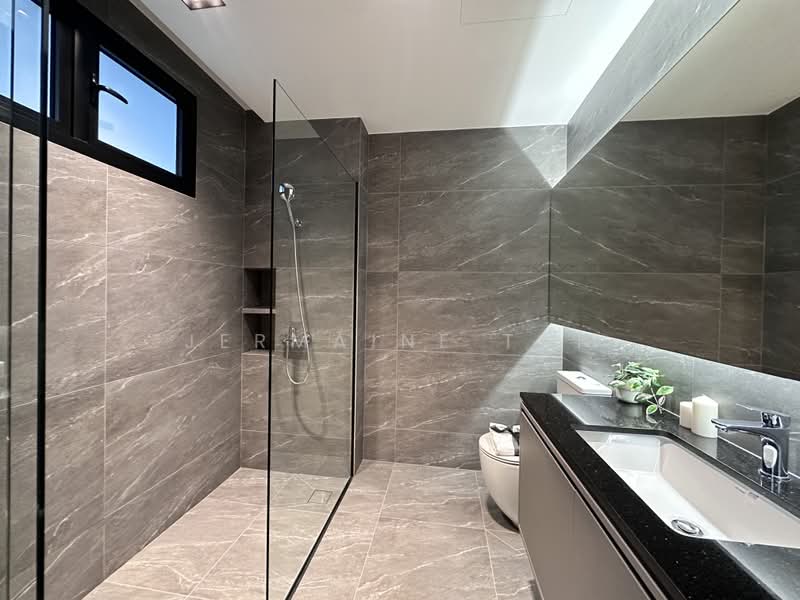 Jalan Sankam, , 5 Bedrooms, 4,834 sqft, Terraced House For Sale, by Jermaine Tan, 500171357 - Bathroom - PropertyGuru.com.sg