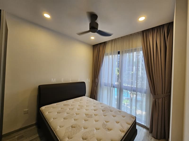 Lakeville, 1 Jurong Lake Link, 2 Bedrooms, 732 sqft, Condominium For Rent, by Melanie Aw, 500171358 - Master room - PropertyGuru.com.sg