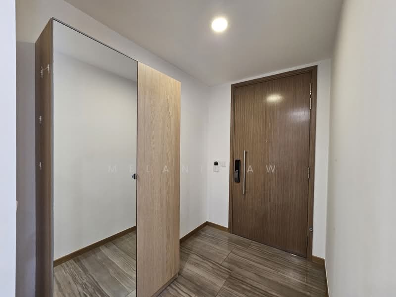 Lakeville, 1 Jurong Lake Link, 2 Bedrooms, 732 sqft, Condominium For Rent, by Melanie Aw, 500171358 - Entrance - PropertyGuru.com.sg