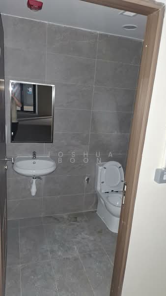 Stellar @ Tampines, 12 Tampines North Drive 4, 1,970 sqft, Factory / Workshop (B2) For Rent, by Joshua Boon, 500171363 - Bathroom - CommercialGuru.com.sg