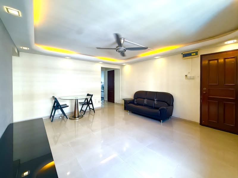 226 Serangoon Avenue 4, 226 Serangoon Avenue 4, 3 Bedrooms, 980 sqft, HDB Flat For Sale, by Peter Lee, 500171364 - Living Room - PropertyGuru.com.sg