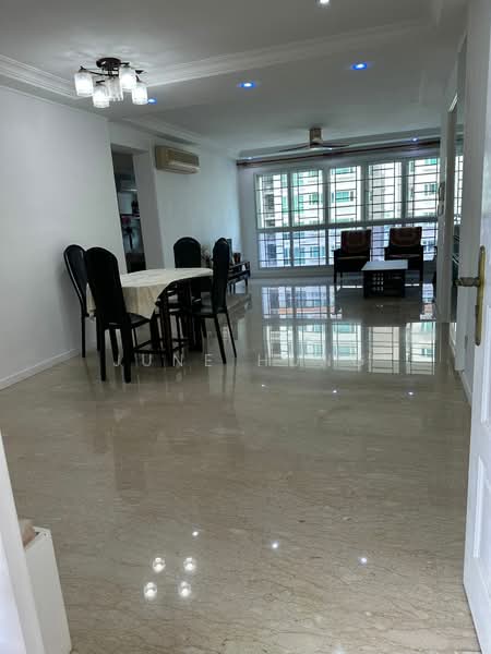 Evergreen Park, 31 Hougang Avenue 7, 3 Bedrooms, 1,240 sqft, Condominium For Rent, by June Hung, 500171366 - Living Room - PropertyGuru.com.sg