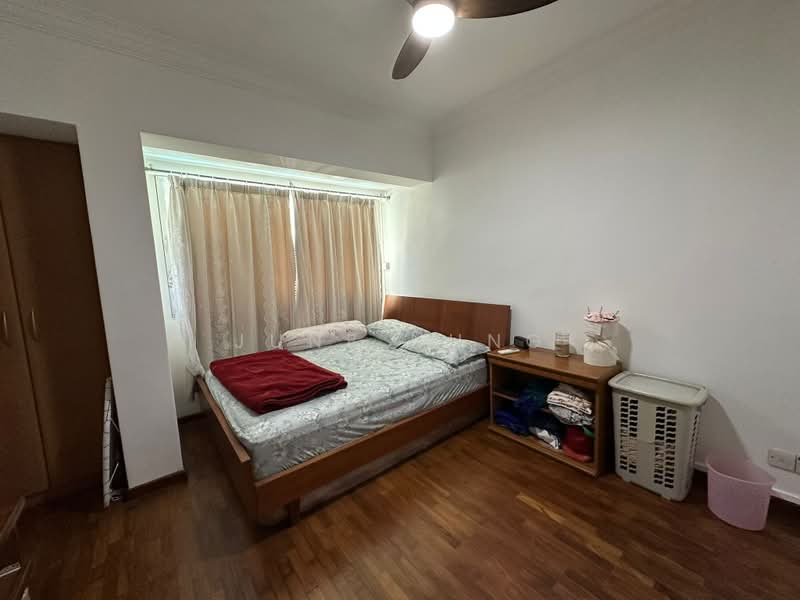 Evergreen Park, 31 Hougang Avenue 7, 3 Bedrooms, 1,240 sqft, Condominium For Rent, by June Hung, 500171366 - Bedroom - PropertyGuru.com.sg