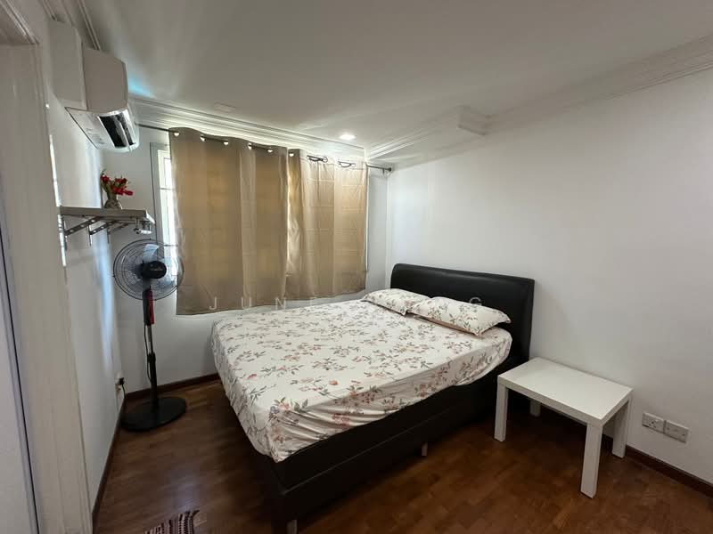 Evergreen Park, 31 Hougang Avenue 7, 3 Bedrooms, 1,240 sqft, Condominium For Rent, by June Hung, 500171366 - Bedroom - PropertyGuru.com.sg