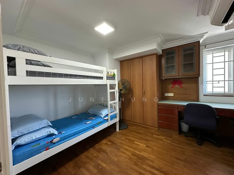 Evergreen Park, 31 Hougang Avenue 7, 3 Bedrooms, 1,240 sqft, Condominium For Rent, by June Hung, 500171366 - Bedroom - PropertyGuru.com.sg