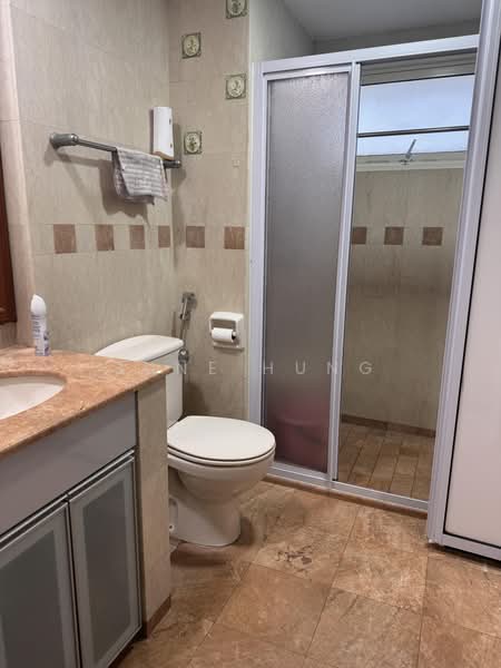 Evergreen Park, 31 Hougang Avenue 7, 3 Bedrooms, 1,240 sqft, Condominium For Rent, by June Hung, 500171366 - Bathroom - PropertyGuru.com.sg