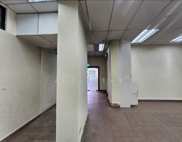 Shop inside Fernwood Tower Condo, Fernwood Terrace, 1,162 sqft, Shop / Shophouse For Sale, by Jodia Tay, 500171368 - Corridor - CommercialGuru.com.sg