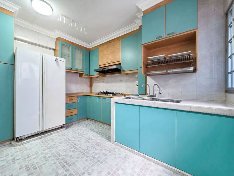 722 Bedok Reservoir Road, 722 Bedok Reservoir Road, 3 Bedrooms, 1,109 sqft, HDB Flat For Rent, by Phylicia Hoe, 500171369 - Kitchen - PropertyGuru.com.sg