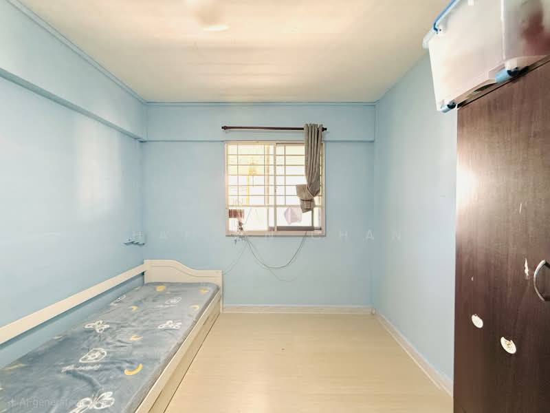 208 Yishun Street 21, 208 Yishun Street 21, 2 Bedrooms, 721 sqft, HDB Flat For Sale, by Hanson Chan, 500171370 - Bedroom - PropertyGuru.com.sg