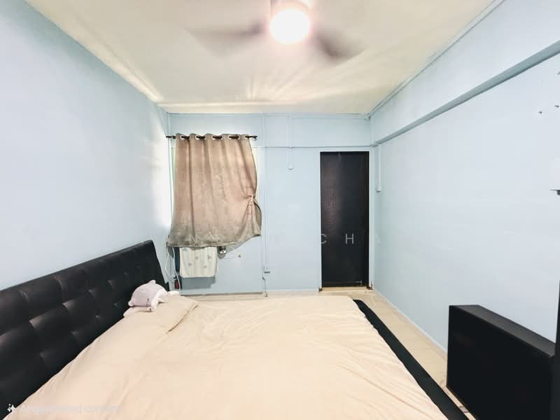 208 Yishun Street 21, 208 Yishun Street 21, 2 Bedrooms, 721 sqft, HDB Flat For Sale, by Hanson Chan, 500171370 - Bedroom - PropertyGuru.com.sg