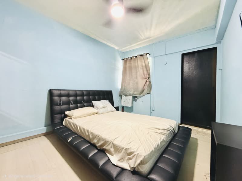 208 Yishun Street 21, 208 Yishun Street 21, 2 Bedrooms, 721 sqft, HDB Flat For Sale, by Hanson Chan, 500171370 - Bedroom - PropertyGuru.com.sg