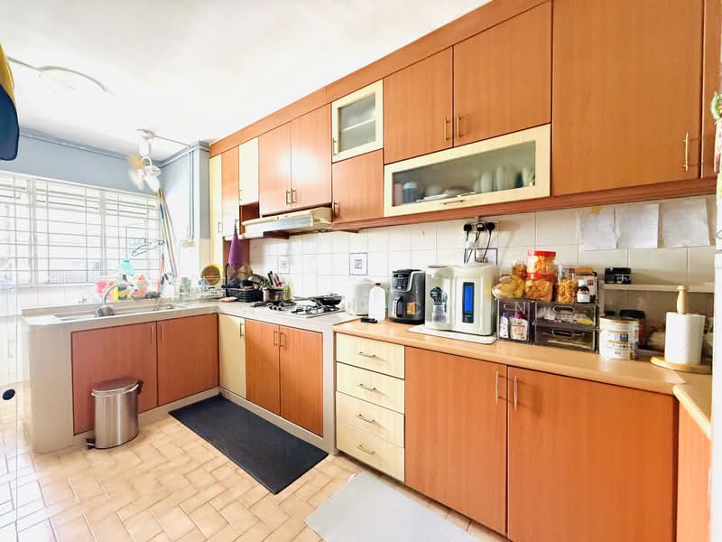 208 Yishun Street 21, 208 Yishun Street 21, 2 Bedrooms, 721 sqft, HDB Flat For Sale, by Hanson Chan, 500171370 - Kitchen - PropertyGuru.com.sg