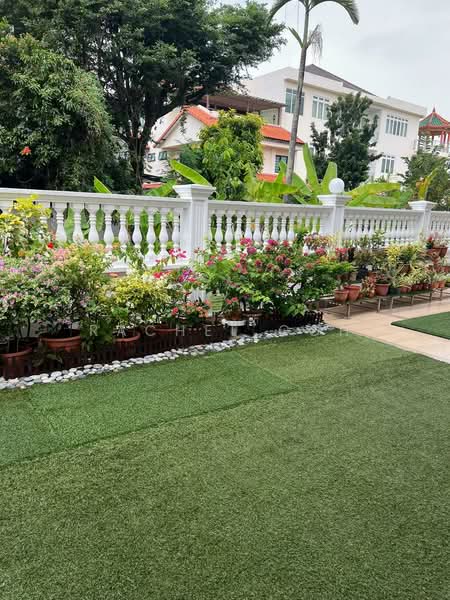 Large Master Room for Rent with direct Greenery View, , Room Rental, 300 sqft, Semi-Detached House For Rent, by Rachel Goh, 500171374 - Garden - PropertyGuru.com.sg