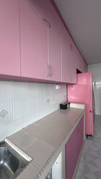 408 Pandan Gardens, 408 Pandan Gardens, 3 Bedrooms, 1,044 sqft, HDB Flat For Rent, by Kelvin Toh, 500171377 - Kitchen - PropertyGuru.com.sg