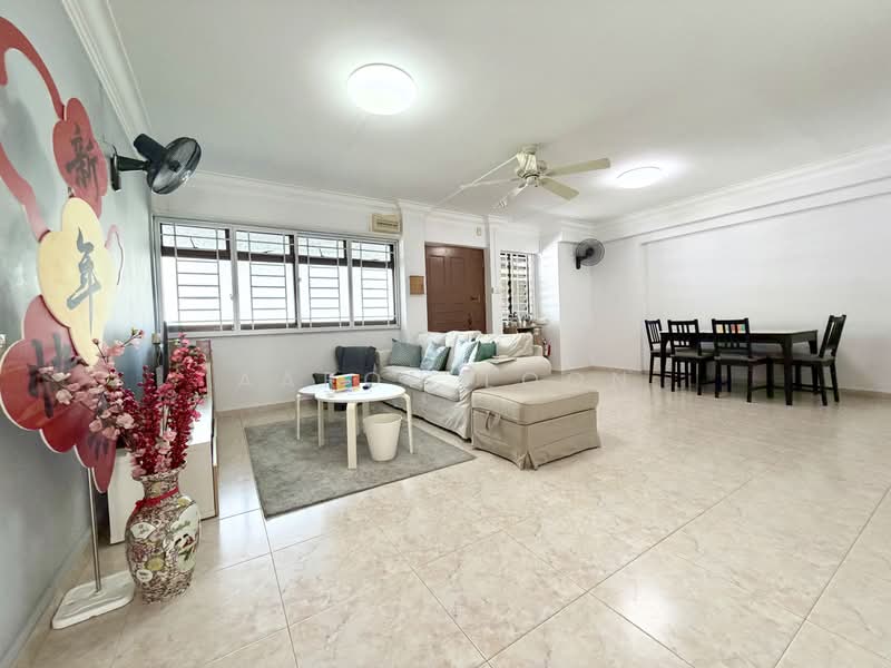 914 Hougang Street 91, 914 Hougang Street 91, 3 Bedrooms, 1,087 sqft, HDB Flat For Rent, by Aaron Loon, 500171379 - Living Room - PropertyGuru.com.sg