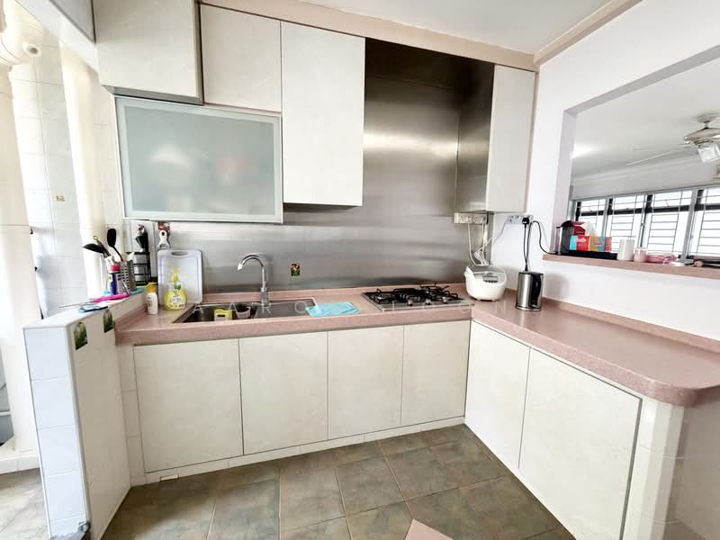 914 Hougang Street 91, 914 Hougang Street 91, 3 Bedrooms, 1,087 sqft, HDB Flat For Rent, by Aaron Loon, 500171379 - Kitchen - PropertyGuru.com.sg