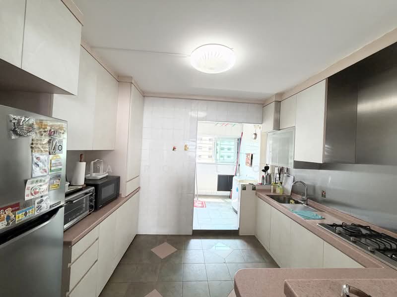 914 Hougang Street 91, 914 Hougang Street 91, 3 Bedrooms, 1,087 sqft, HDB Flat For Rent, by Aaron Loon, 500171379 - Kitchen - PropertyGuru.com.sg