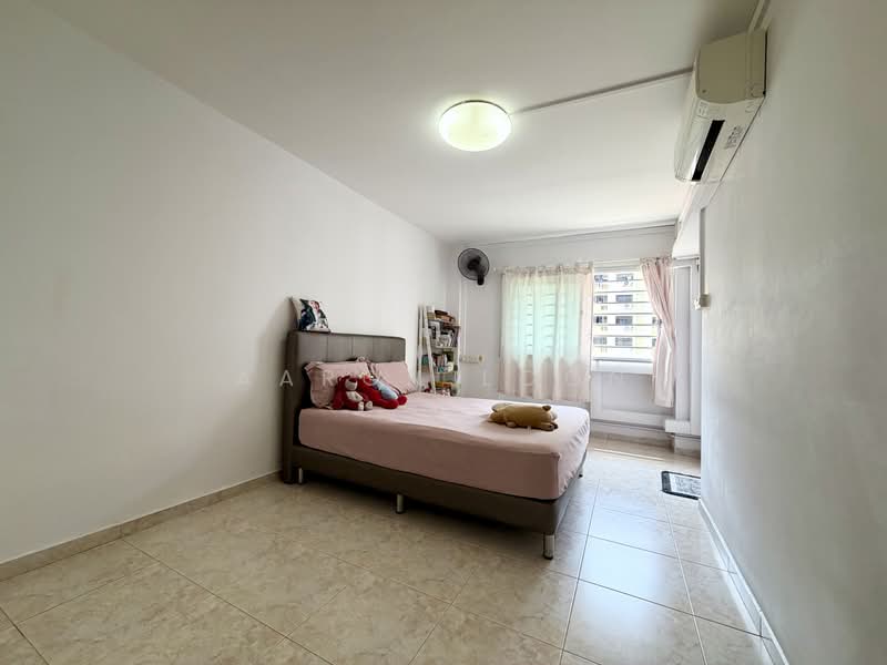 914 Hougang Street 91, 914 Hougang Street 91, 3 Bedrooms, 1,087 sqft, HDB Flat For Rent, by Aaron Loon, 500171379 - Bedroom - PropertyGuru.com.sg