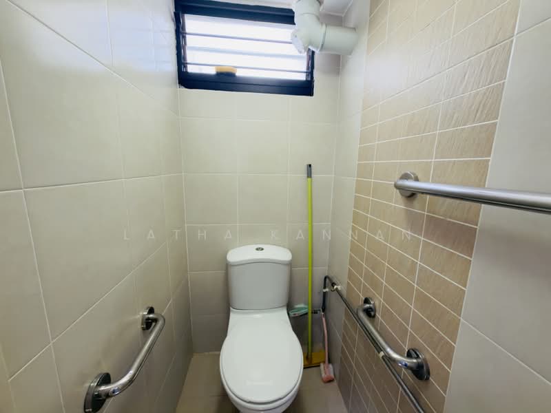 1 Tanjong Pagar Plaza, 1 Tanjong Pagar Plaza, 2 Bedrooms, 635 sqft, HDB Flat For Sale, by Latha Kannan, 500171385 - Bathroom - PropertyGuru.com.sg