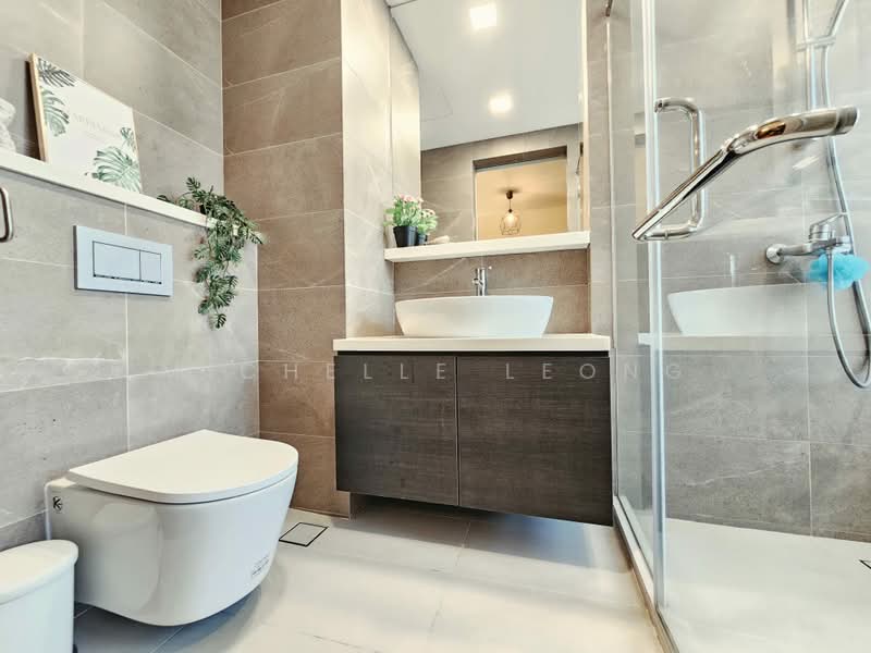 The Estiva, 313 Pasir Panjang Road, 3 Bedrooms, 1,001 sqft, Apartment For Rent, by Michelle Leong, 500171392 - Bathroom - PropertyGuru.com.sg