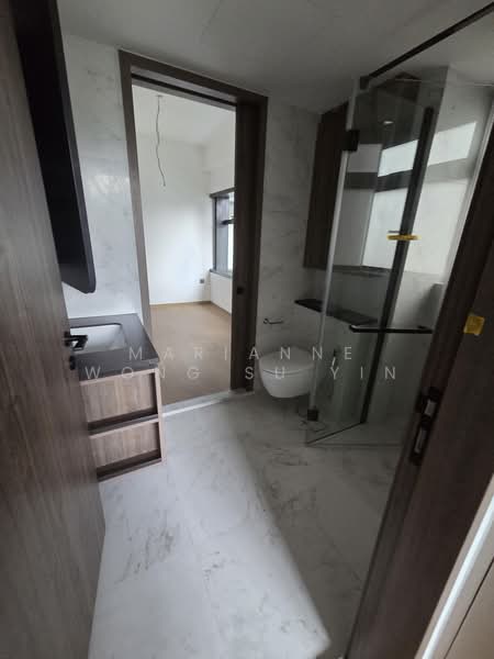 Sceneca Residence, Tanah Merah Kechil Link, 3 Bedrooms, 1,044 sqft, Condominium For Rent, by Marianne Wong Su Yin, 500171394 - Bathroom - PropertyGuru.com.sg