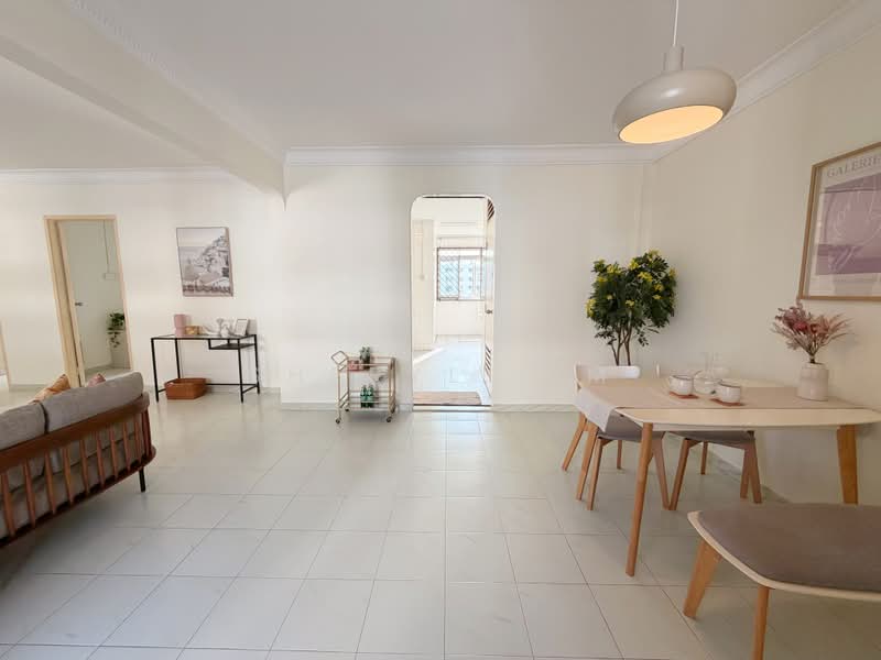109 Simei Street 1, 109 Simei Street 1, 3 Bedrooms, 1,119 sqft, HDB Flat For Sale, by Sheryl Lim, 500171401 - Living Room - PropertyGuru.com.sg