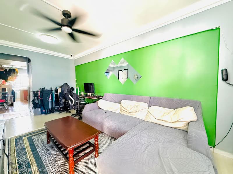 208 Yishun Street 21, 208 Yishun Street 21, 2 Bedrooms, 721 sqft, HDB Flat For Sale, by Candy ZiQi 紫绮, 500171407 - Living Room - PropertyGuru.com.sg