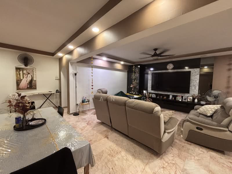 427 Jurong West Avenue 1, 427 Jurong West Avenue 1, 4 Bedrooms, 1,453 sqft, HDB Flat For Sale, by Alan Ng, 500171409 - Living Room - PropertyGuru.com.sg