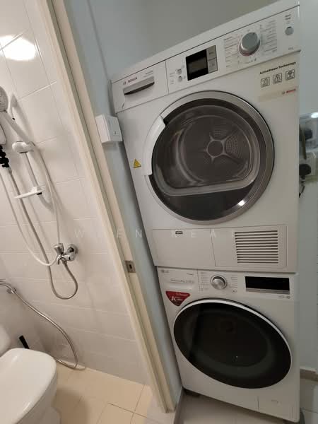 Meraprime, 301 Jalan Bukit Ho Swee, Room Rental, 1,200 sqft, Condominium For Rent, by Ween Keat, 500171429 - Bathroom - PropertyGuru.com.sg