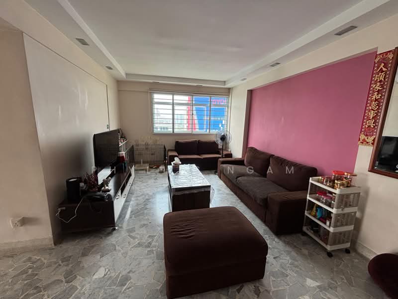 229 Lorong 8 Toa Payoh, 229 Lorong 8 Toa Payoh, 3 Bedrooms, 1,227 sqft, HDB Flat For Sale, by Phyllis Ngam, 500171434 - Living Room - PropertyGuru.com.sg