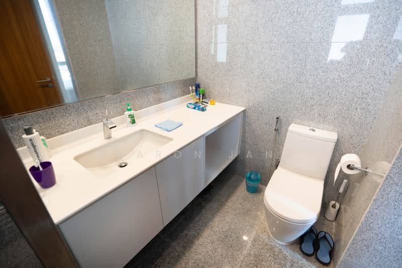 Watertown, 69 Punggol Central, 2 Bedrooms, 807 sqft, Condominium For Sale, by Sharon Jany, 500171446 - Bathroom - PropertyGuru.com.sg