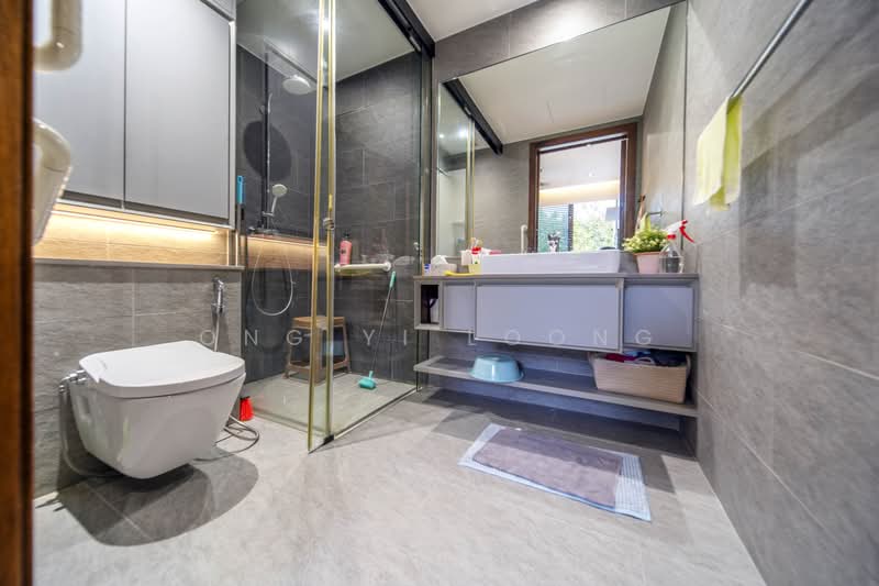 Kandis Residence, 2 Kandis Link, 2 Bedrooms, 797 sqft, Condominium For Sale, by Ong Yi Loong, 500171447 - Master Bathroom - PropertyGuru.com.sg