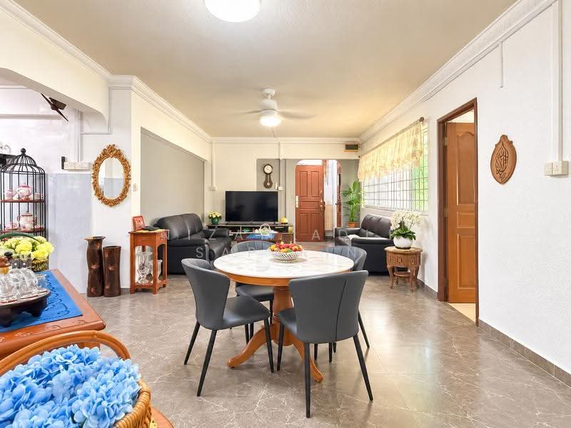 204 Bukit Batok Street 21, 204 Bukit Batok Street 21, Dairy Farm / Bukit Panjang / Choa Chu Kang, 3 Bedrooms, 1,152 sqft, HDB Flat For Sale, by Nizam Adli Saparin, 500171452 - Living Room - PropertyGuru.com.sg