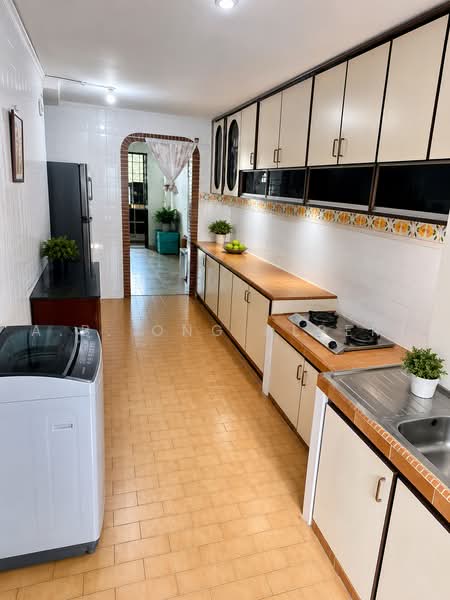 703 Yishun Avenue 5, 703 Yishun Avenue 5, 2 Bedrooms, 731 sqft, HDB Flat For Sale, by A.B. Ong Albert, 500171456 - Kitchen - PropertyGuru.com.sg