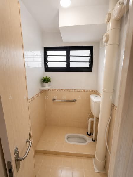 703 Yishun Avenue 5, 703 Yishun Avenue 5, 2 Bedrooms, 731 sqft, HDB Flat For Sale, by A.B. Ong Albert, 500171456 - Bathroom - PropertyGuru.com.sg
