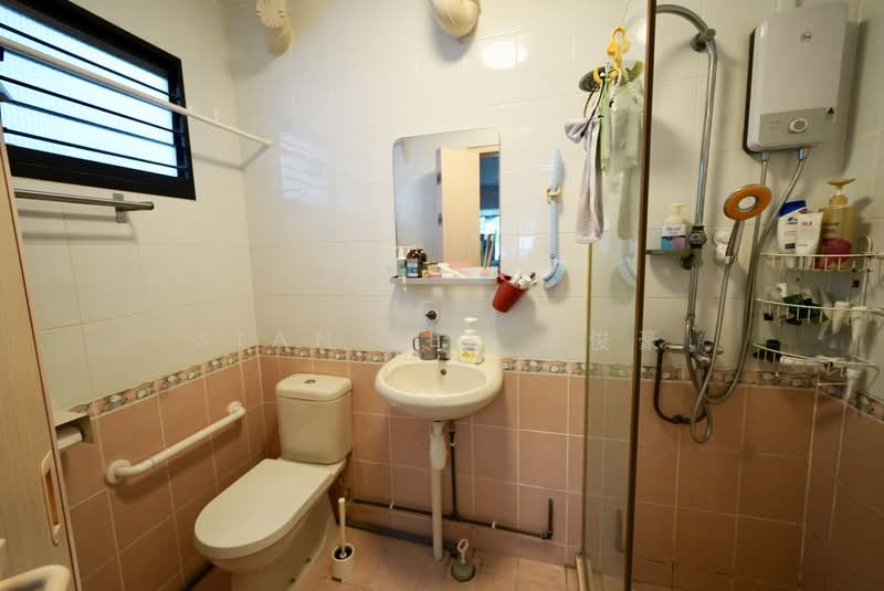 101 Bishan Street 12, 101 Bishan Street 12, 4 Bedrooms, 1,302 sqft, HDB Flat For Sale, by Stan Lee 李俊豪, 500171460 - Bathroom - PropertyGuru.com.sg