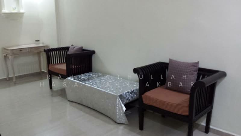 742 Yishun Avenue 5, 742 Yishun Avenue 5, 2 Bedrooms, 735 sqft, HDB Flat For Rent, by Rahamathullah Hasan Ali Akbar, 500171477 - Living Room - PropertyGuru.com.sg