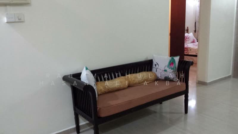 742 Yishun Avenue 5, 742 Yishun Avenue 5, 2 Bedrooms, 735 sqft, HDB Flat For Rent, by Rahamathullah Hasan Ali Akbar, 500171477 - Living Room - PropertyGuru.com.sg
