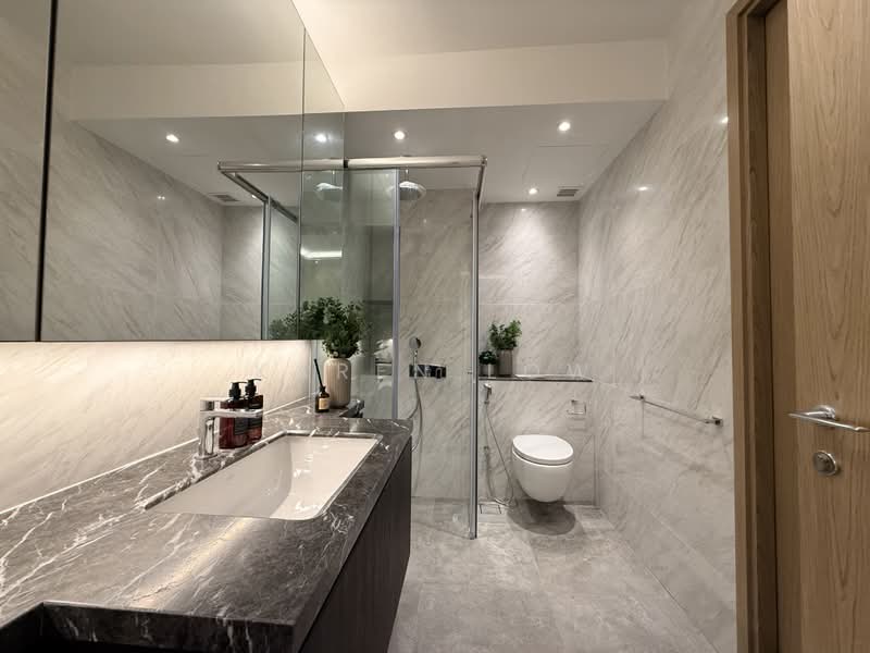 ❤️ Luxurious New 3.5 Storey Corner Terrace @ Novena Thomson Rd Shrewsbury Rd Novena MRT ❤️ 8897.I732, Shrewsbury Road, 6 Bedrooms, 6,926 sqft, Corner Terrace For Sale, by Karen Low, 500171486 - Bathroom - PropertyGuru.com.sg