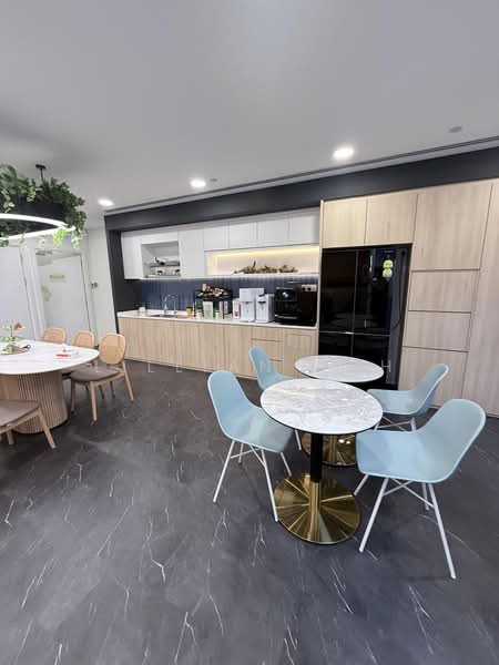 Shenton House, 3 Shenton Way, 10,000 sqft, Office For Rent, by Lillian Koh, 500171487 - Kitchen - CommercialGuru.com.sg