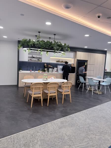 Shenton House, 3 Shenton Way, 10,000 sqft, Office For Rent, by Lillian Koh, 500171487 - Kitchen - CommercialGuru.com.sg